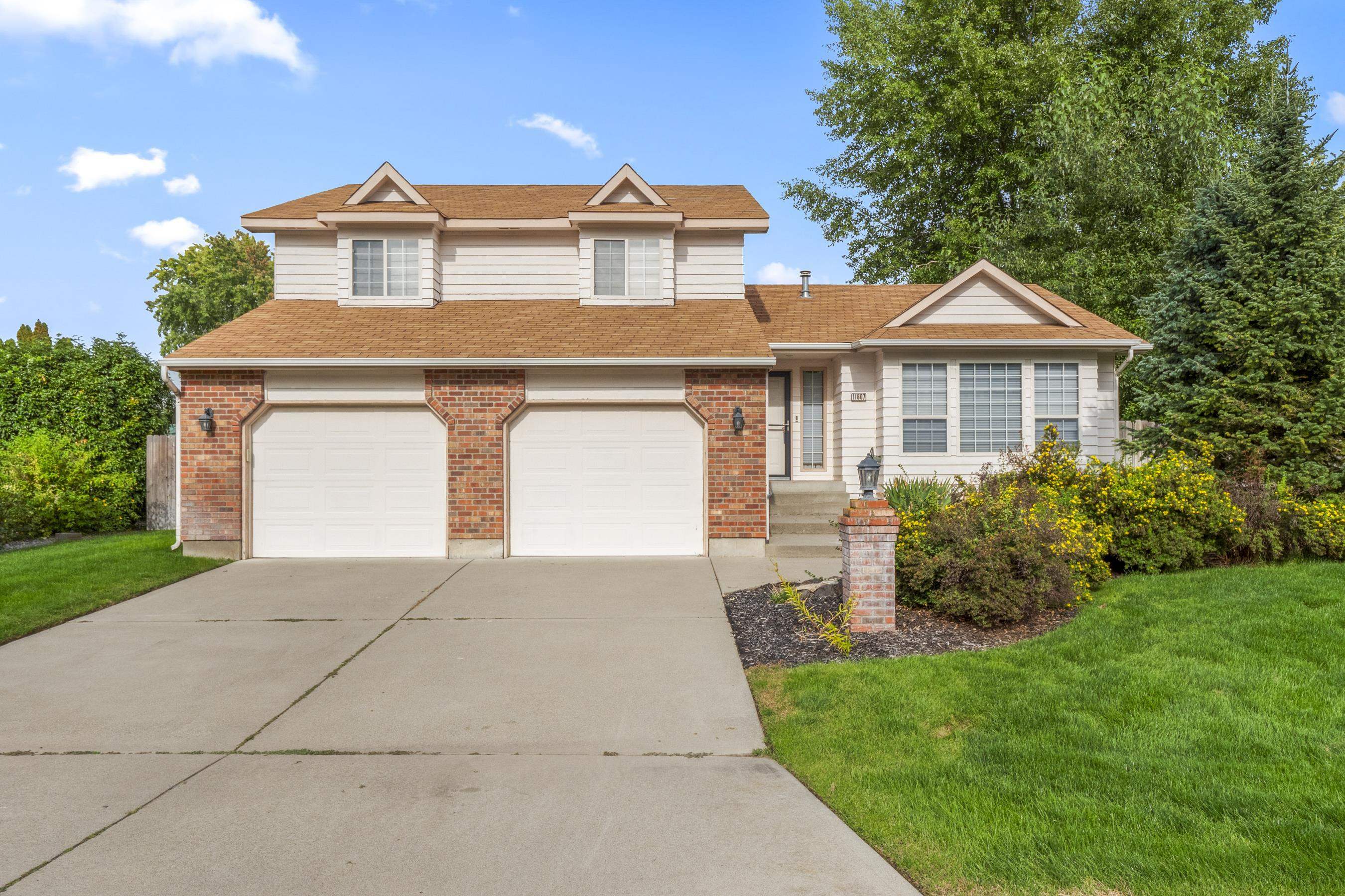 Property Photo: 11807 E 38th Ave WA 99206