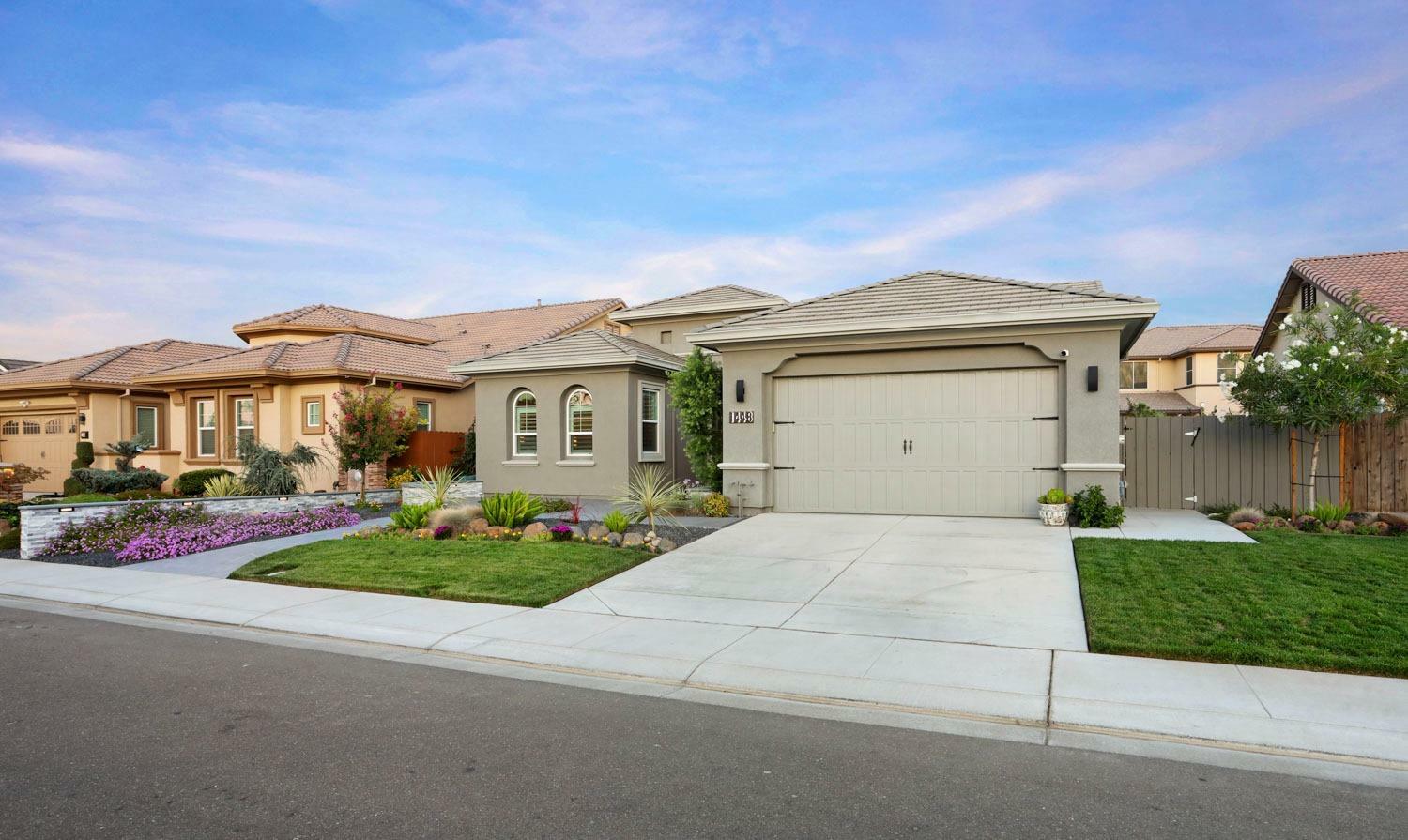 Property Photo: 1448 Mono Street CA 95337