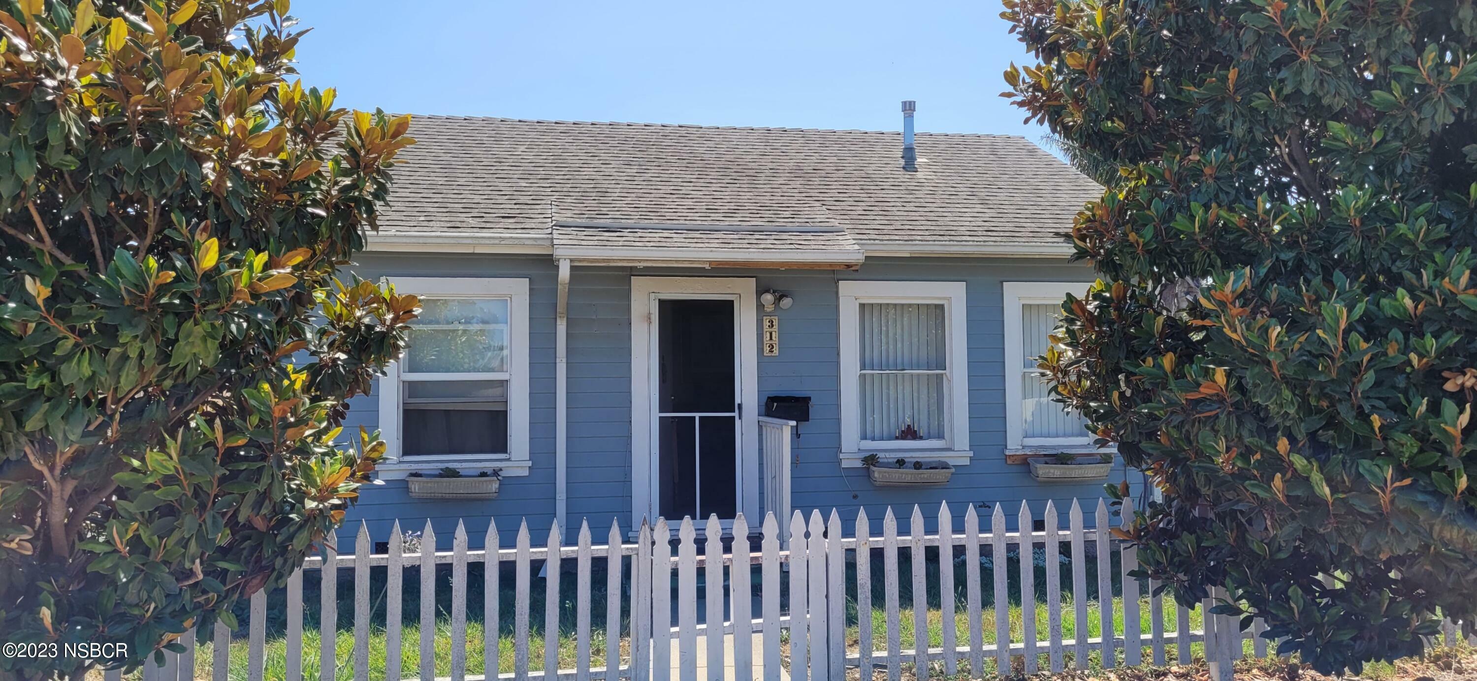 Property Photo:  312 E Walnut Avenue  CA 93436 