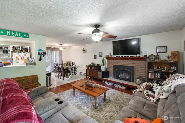 Property Photo:  467 NW 8th Avenue  WA 98277 