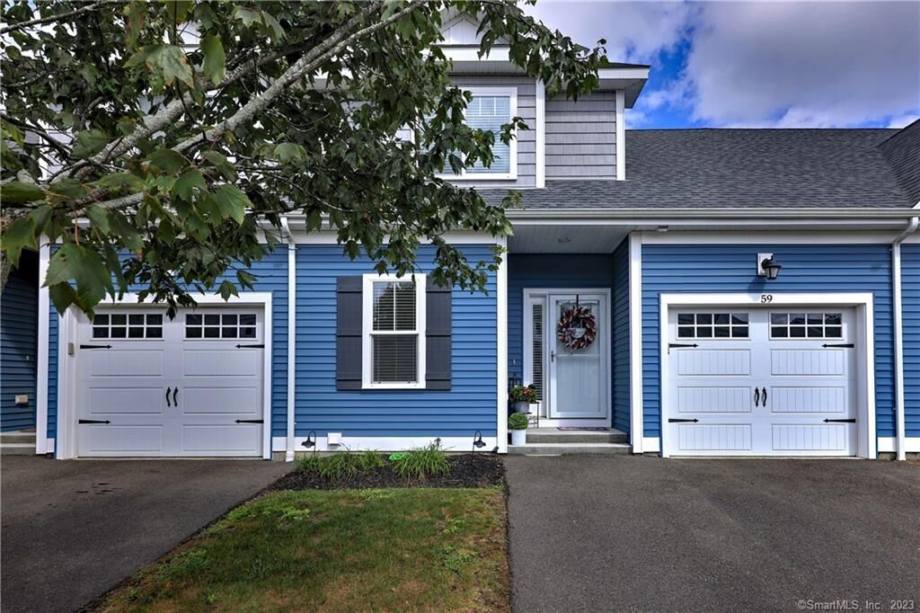 Property Photo: 59 South Lakeside Drive 59 CT 06477