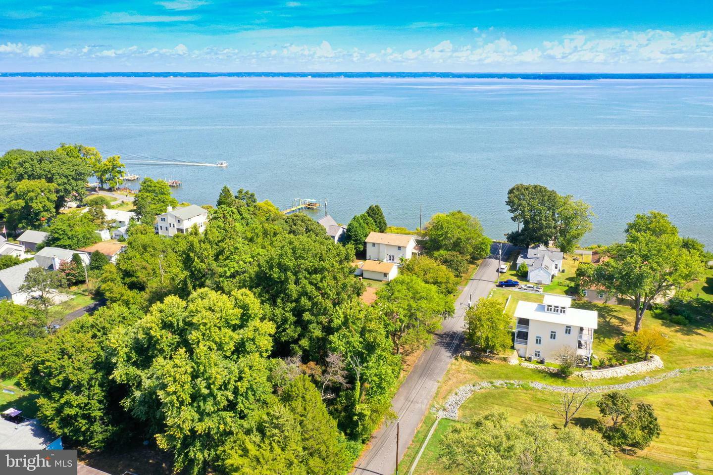 Property Photo: 7 5th Street VA 22443