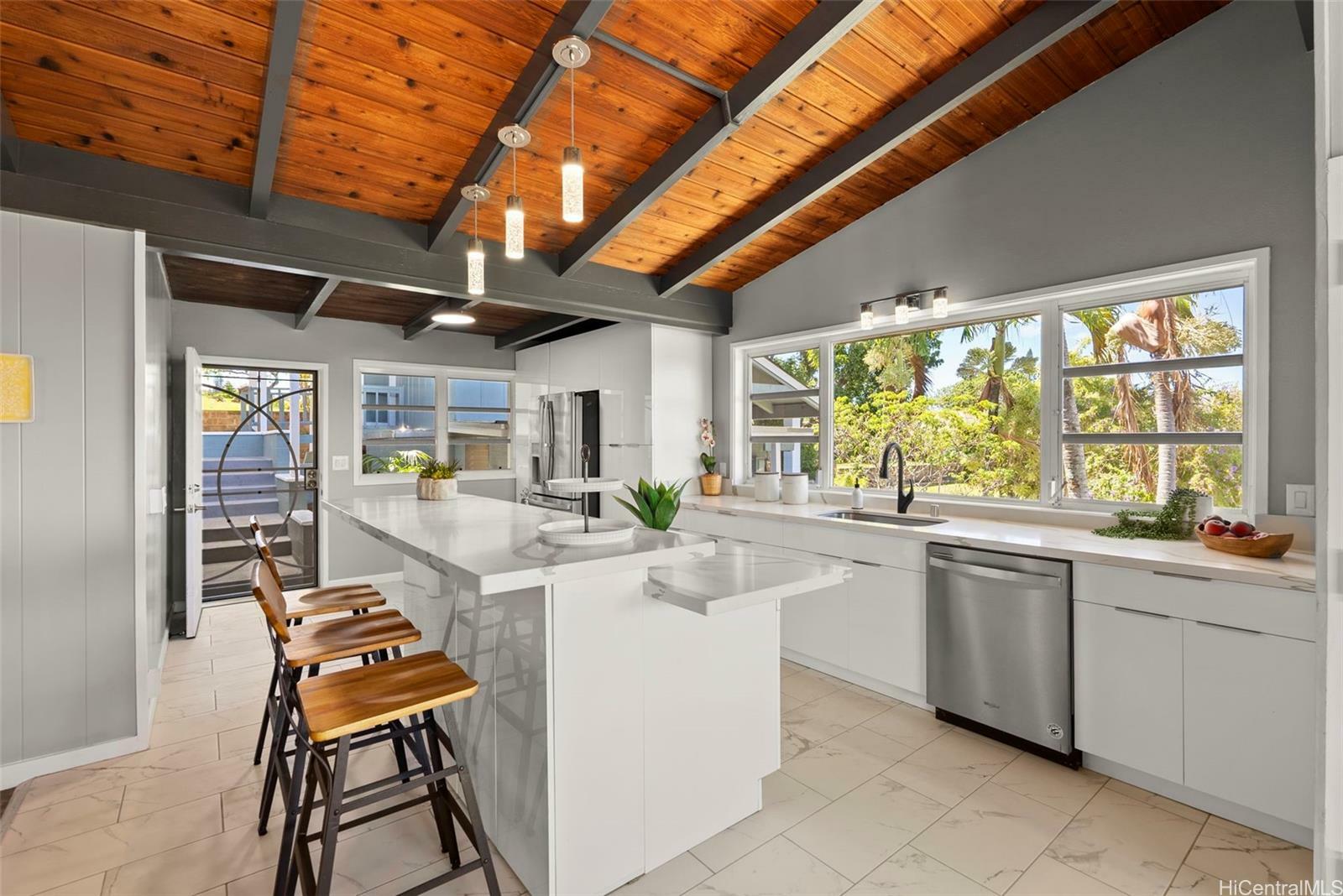 Property Photo: 99-1623 Analio Place HI 96701