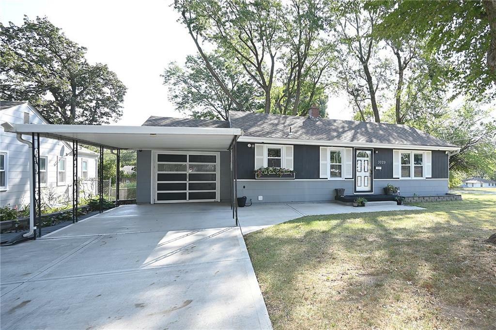 Property Photo:  3029 S Ralston Avenue  MO 64052 