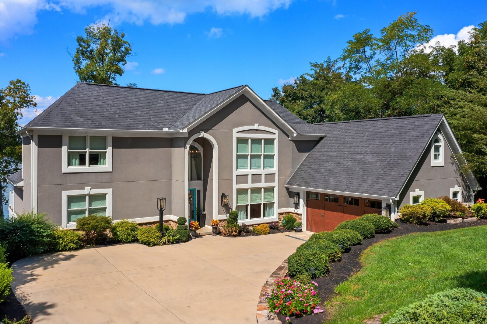 Property Photo:  1917 Pointe Drive  TN 37877 
