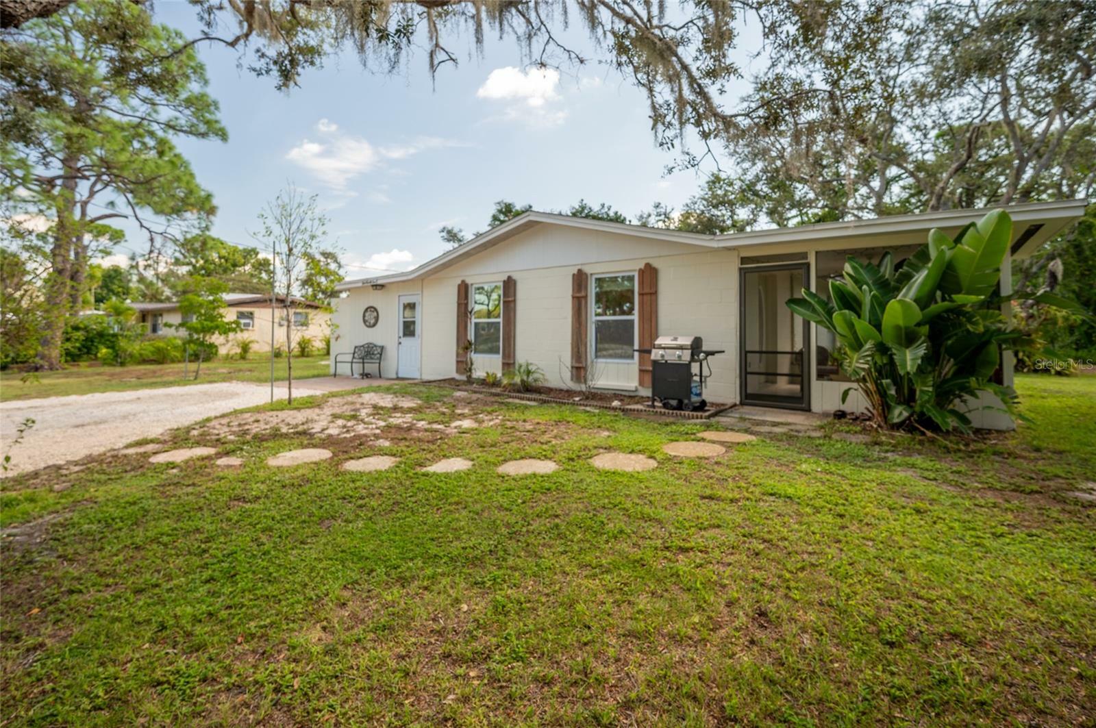 Property Photo:  191 Euclid Avenue  FL 34223 