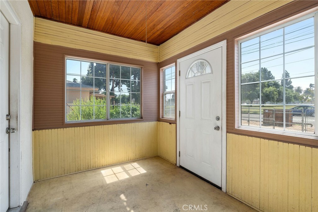 Property Photo:  9571 Hayes Street  CA 92503 