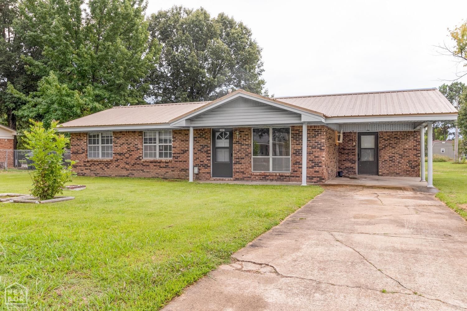 Property Photo: 307 Carson Street AR 72416