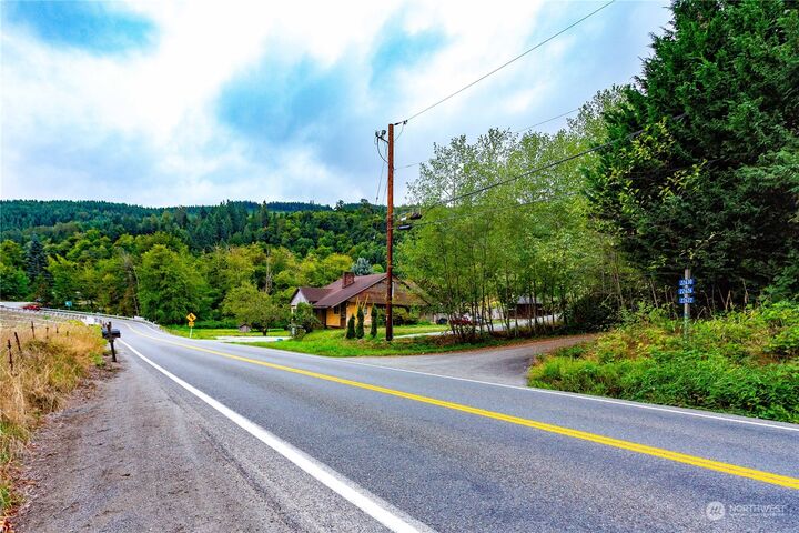 Property Photo: 22622 State Route 9 WA 98274