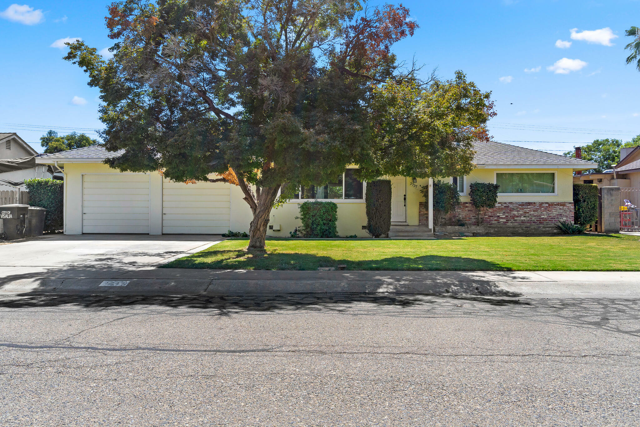 2737 W Laurel Avenue  Visalia CA 93277 photo