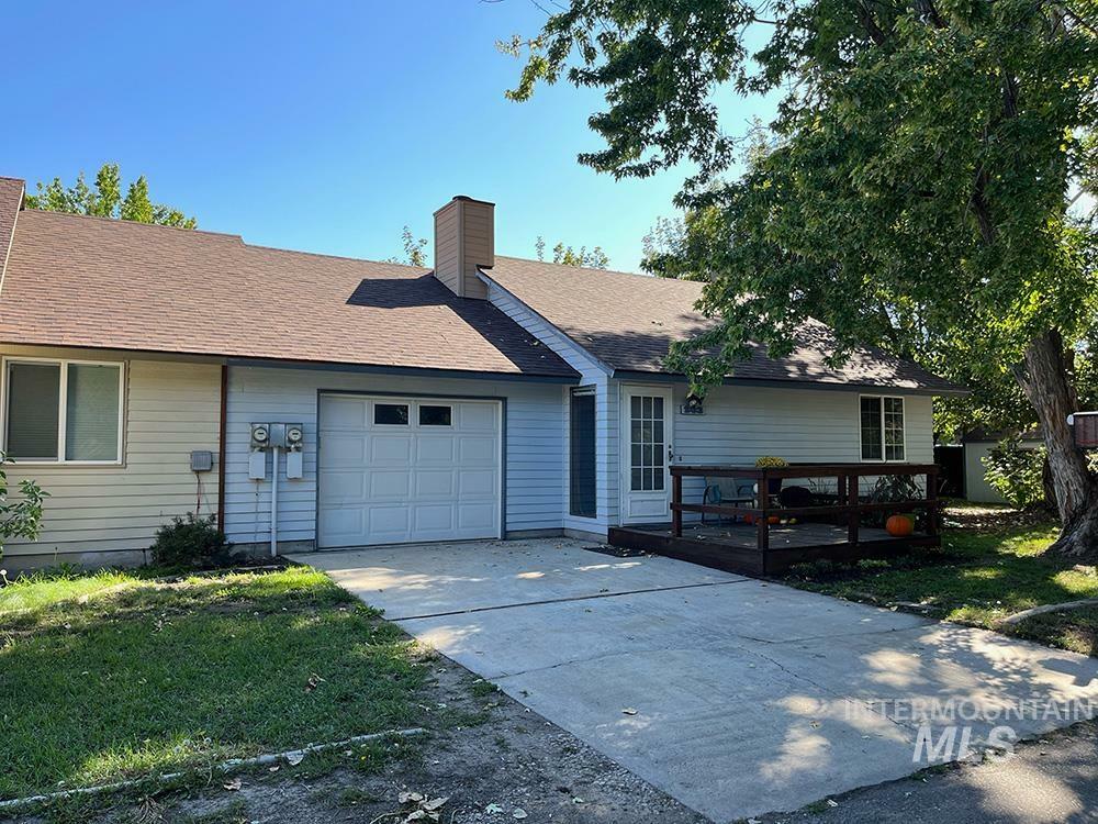 Property Photo:  203 N Stierman Way  ID 83616-5165 