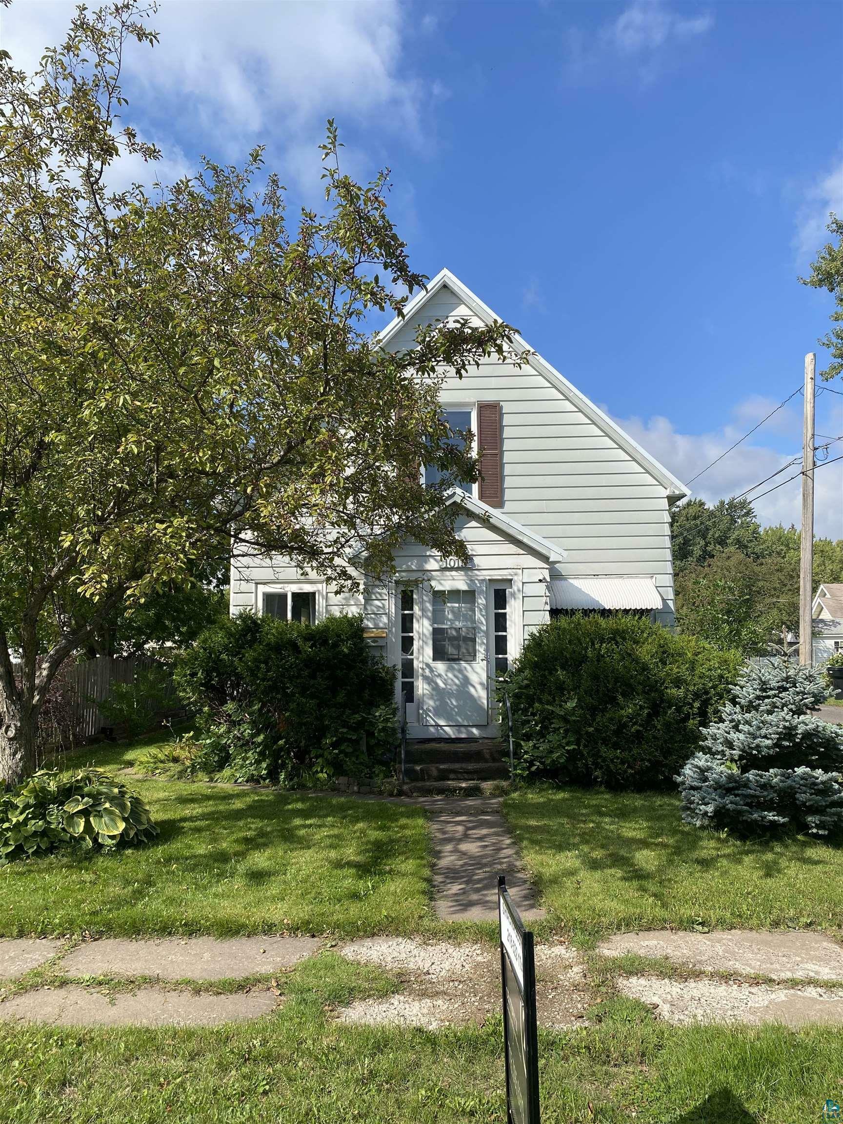 Property Photo:  1015 Fisher Ave  WI 54880 