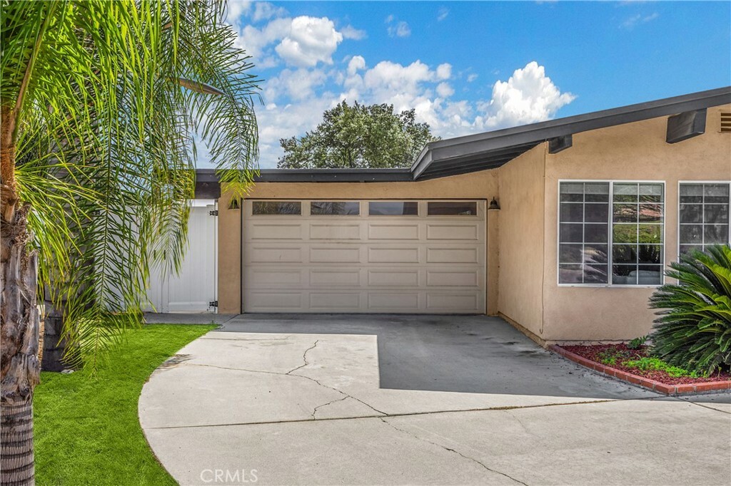 Property Photo:  2105 N San Marcos Place  CA 91711 