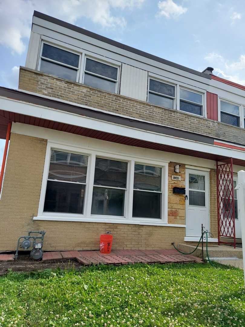 Property Photo: 8933 N Washington Street F IL 60714