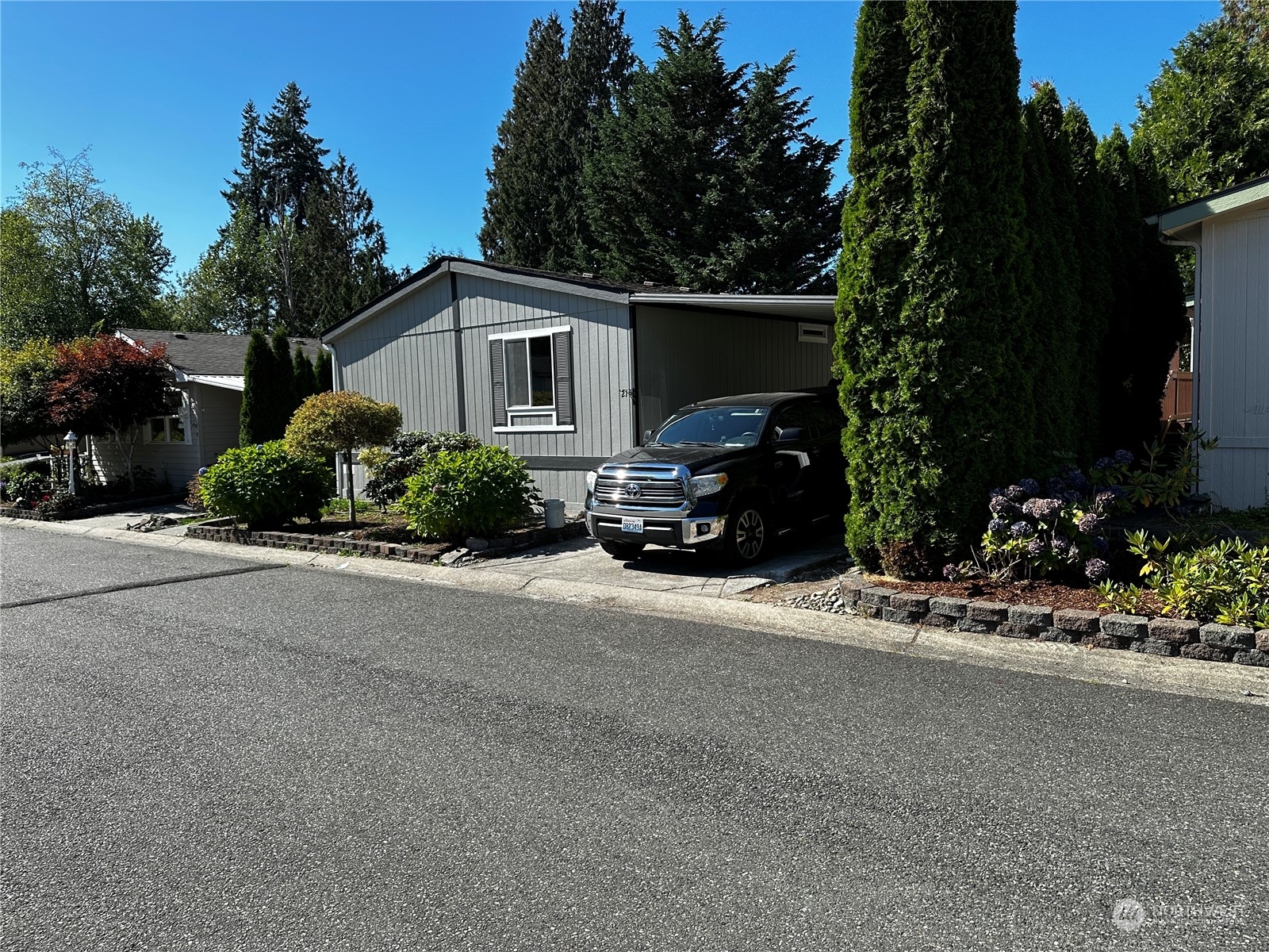 Property Photo: 11100 4th Avenue W 21 WA 98204