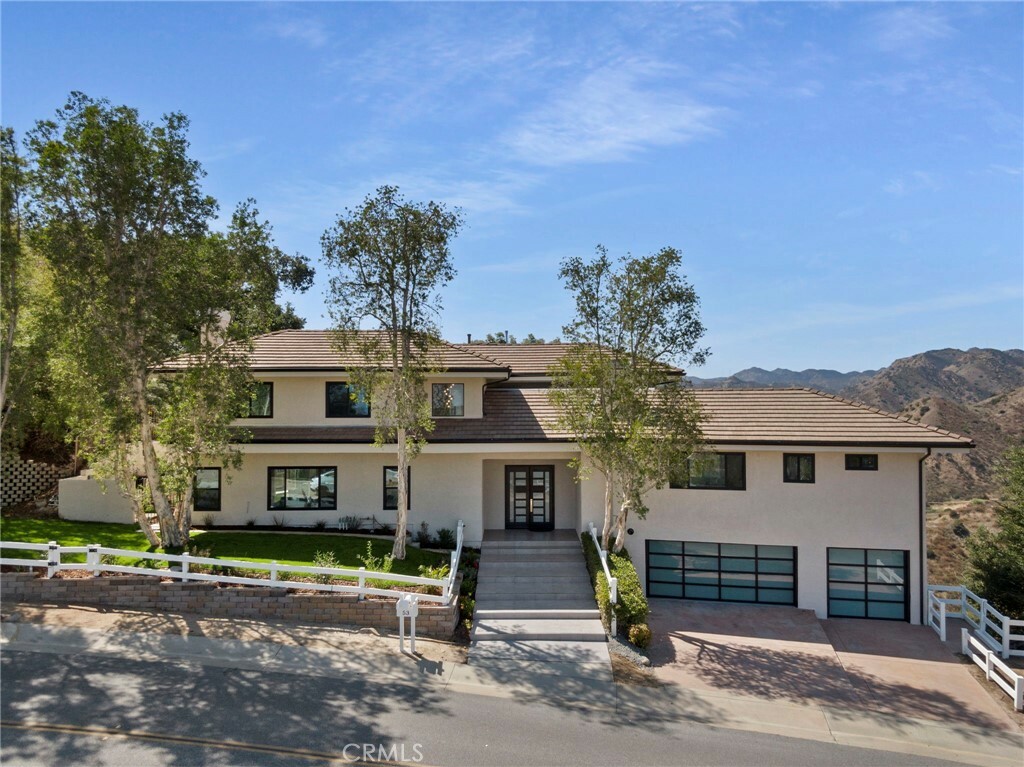 Property Photo:  53 Saddlebow Road  CA 91307 