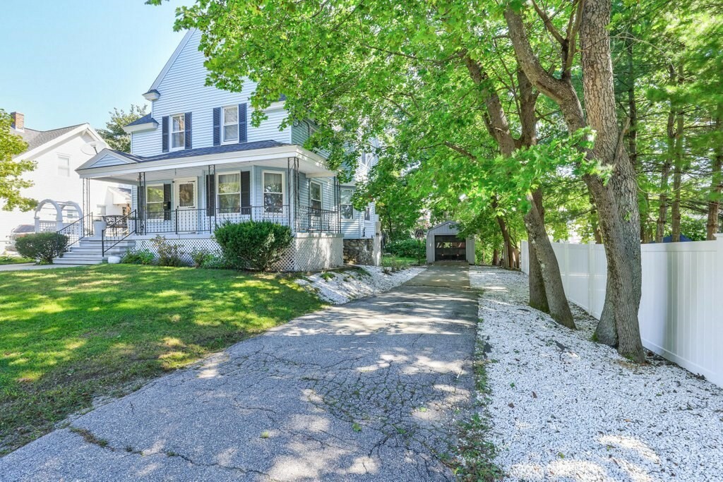 Property Photo:  11 Brookside Ave  MA 01602 