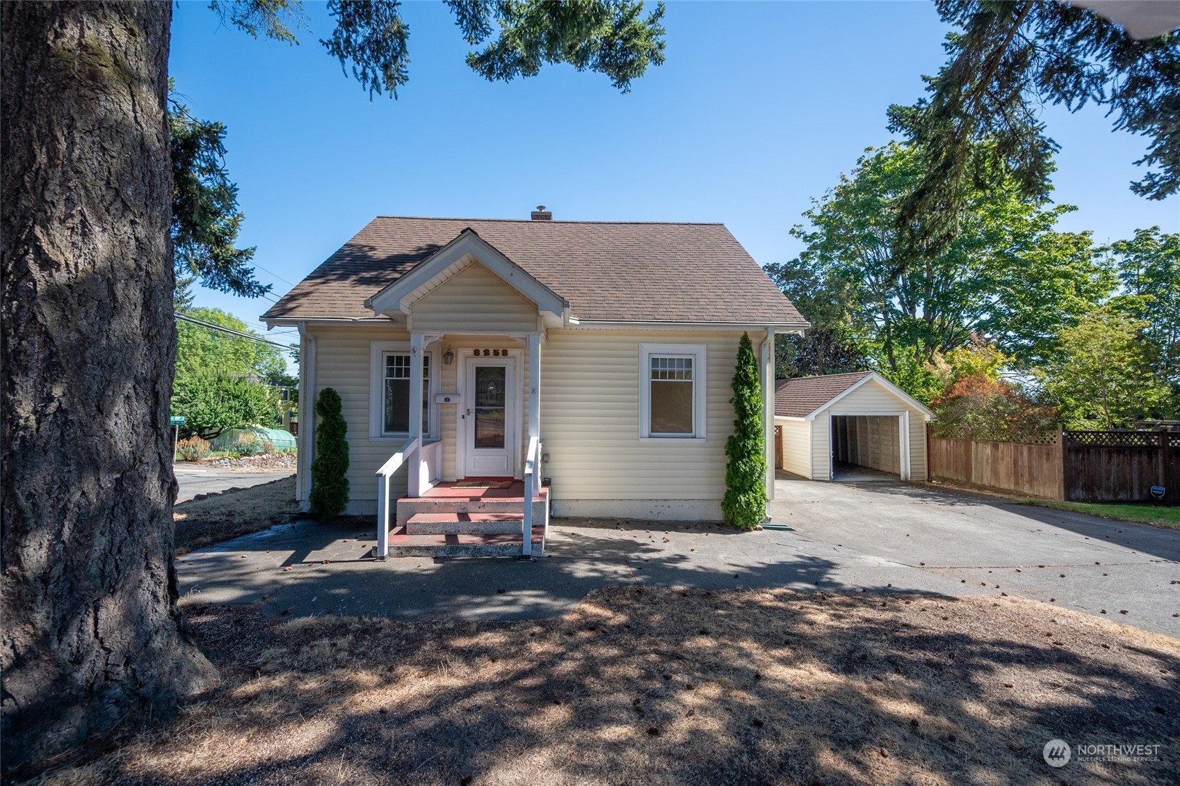 Property Photo: 8258 17th Avenue NE WA 98115