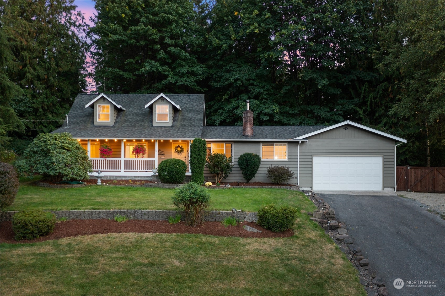 Property Photo: 17706 128th Place SE WA 98290