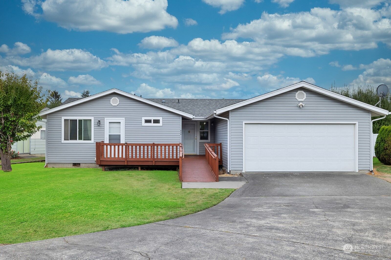 Property Photo:  626 Algona Boulevard N  WA 98001 