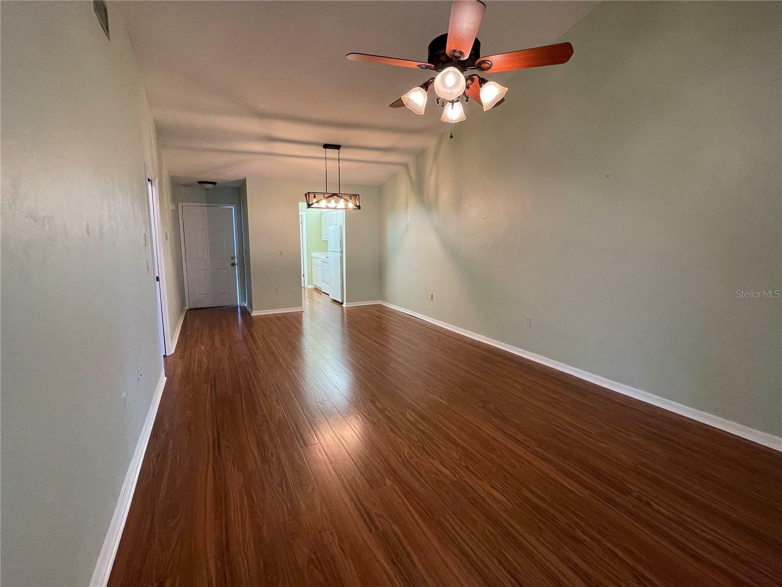 Property Photo: 720 E Gilchrist Court 6A FL 34442