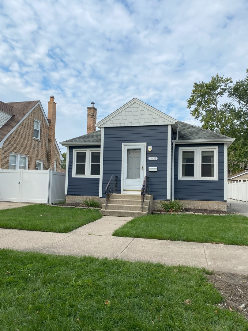 Property Photo: 10628 S Hamlin Avenue IL 60655