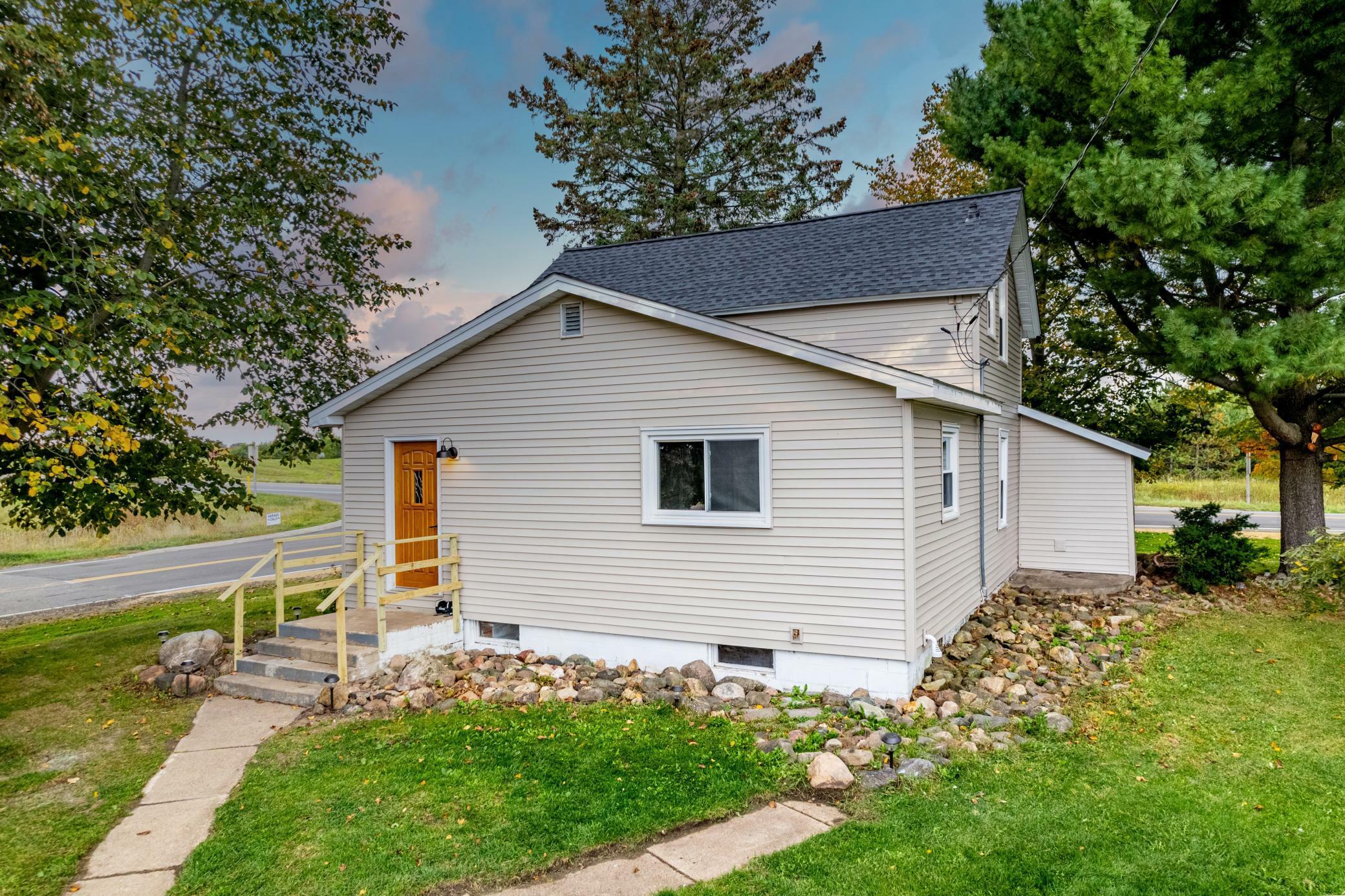 Property Photo:  3004 County Road N  WI 54027 