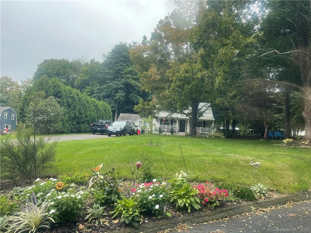 Property Photo:  98 Steuben Street  CT 06451 