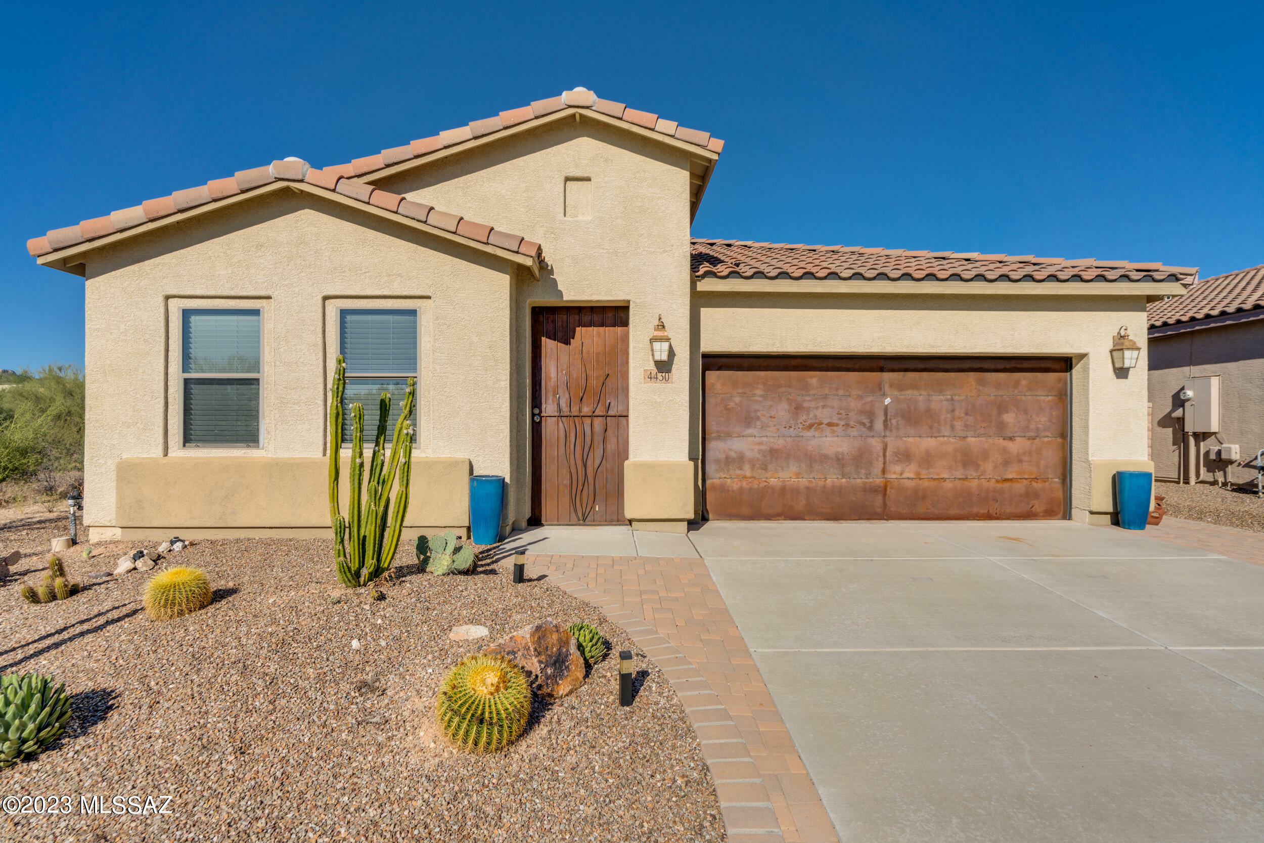 Property Photo:  4430 W Crystal Ranch Place  AZ 85658 