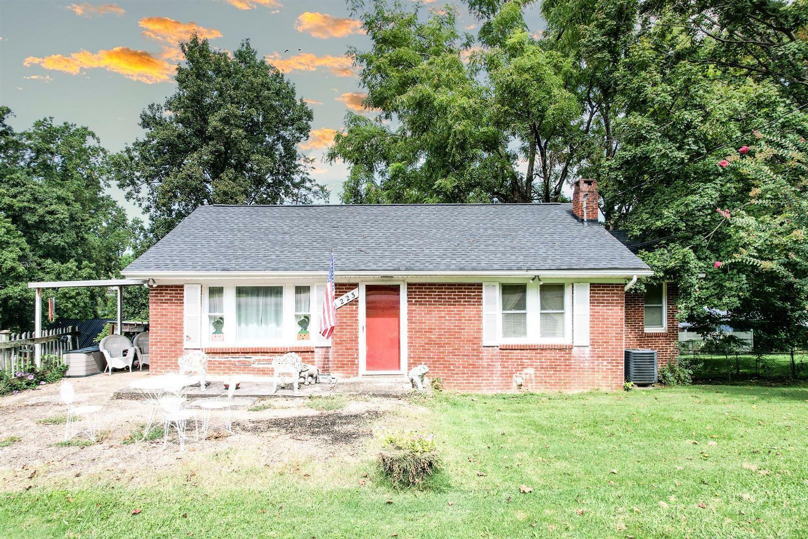 Property Photo:  1223 Robinhood Road  TN 37745 