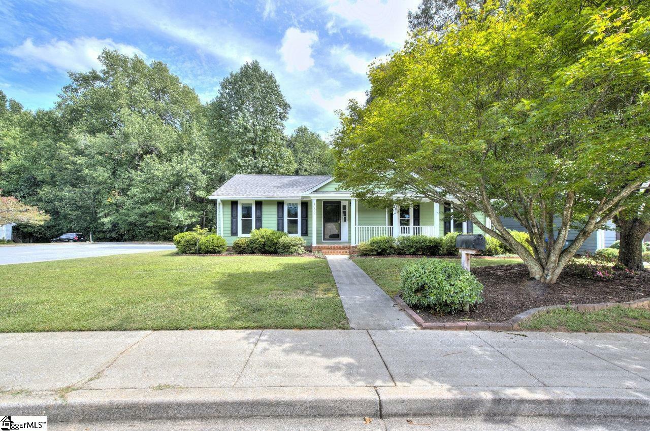 Property Photo:  1055 Summit Drive  SC 29609 