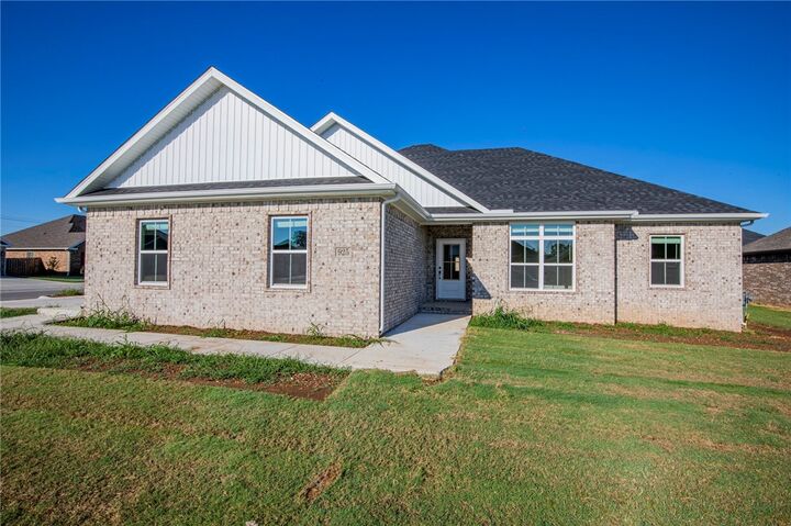 925 Parker Lane  Pea Ridge AR 72751 photo