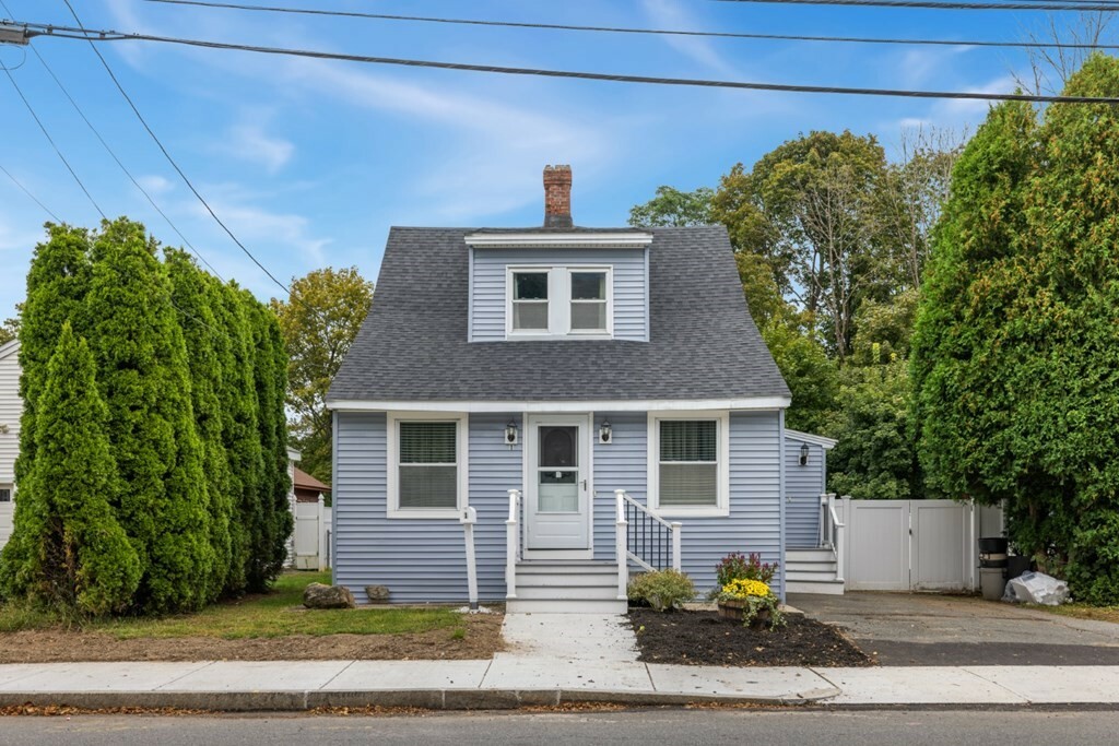 Property Photo:  1 Pleasant View Street  MA 01844 