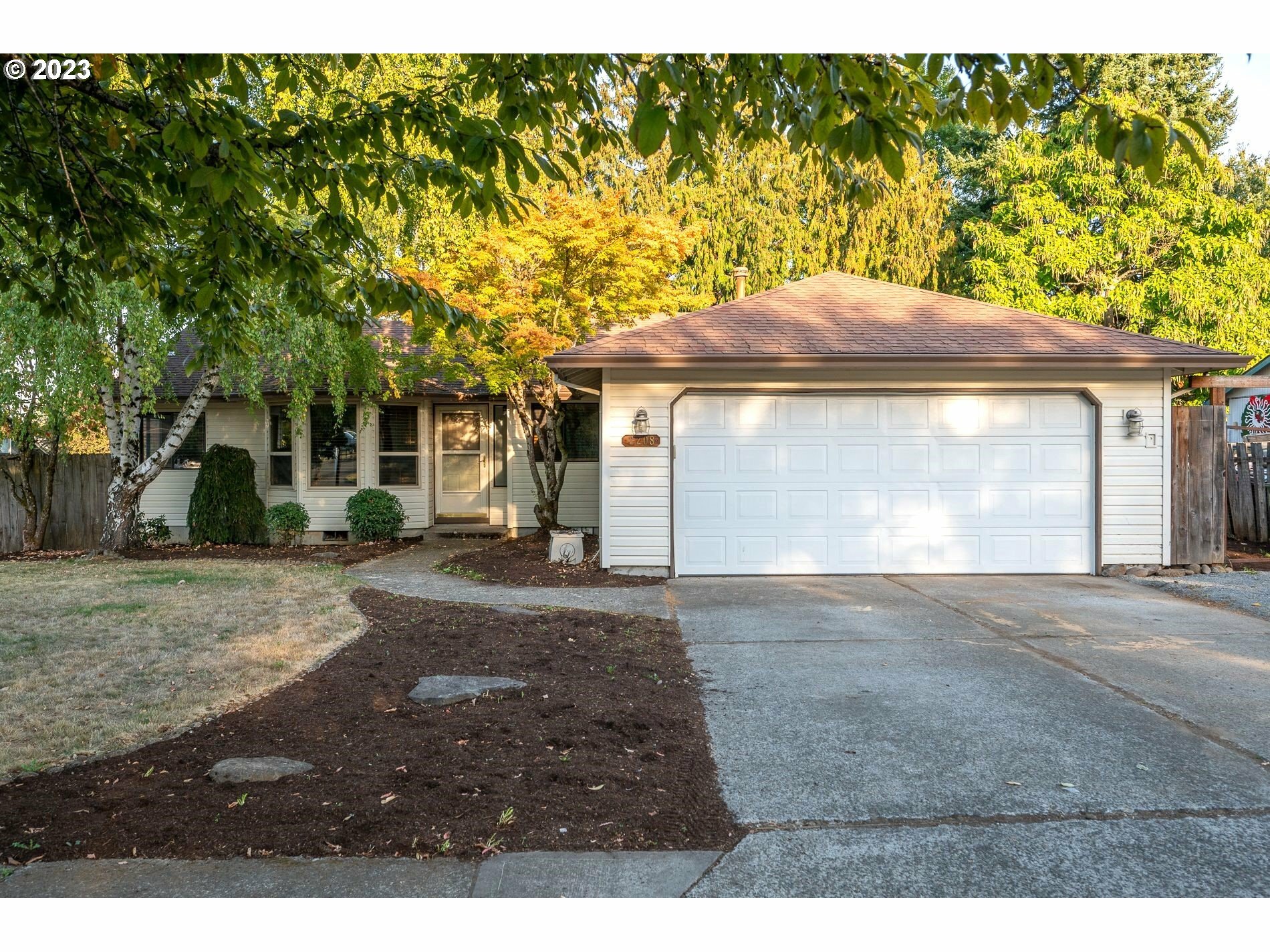 2208 SW Indian Mary Ct  Troutdale OR 97060 photo