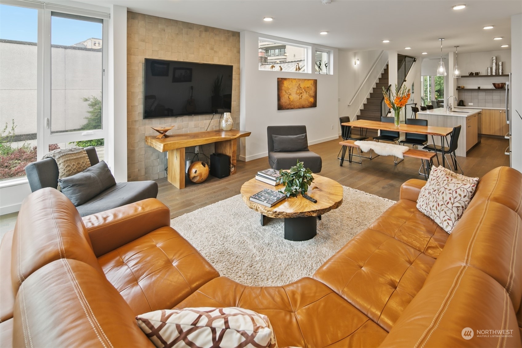 Property Photo: 2125 Dexter Avenue N WA 98109
