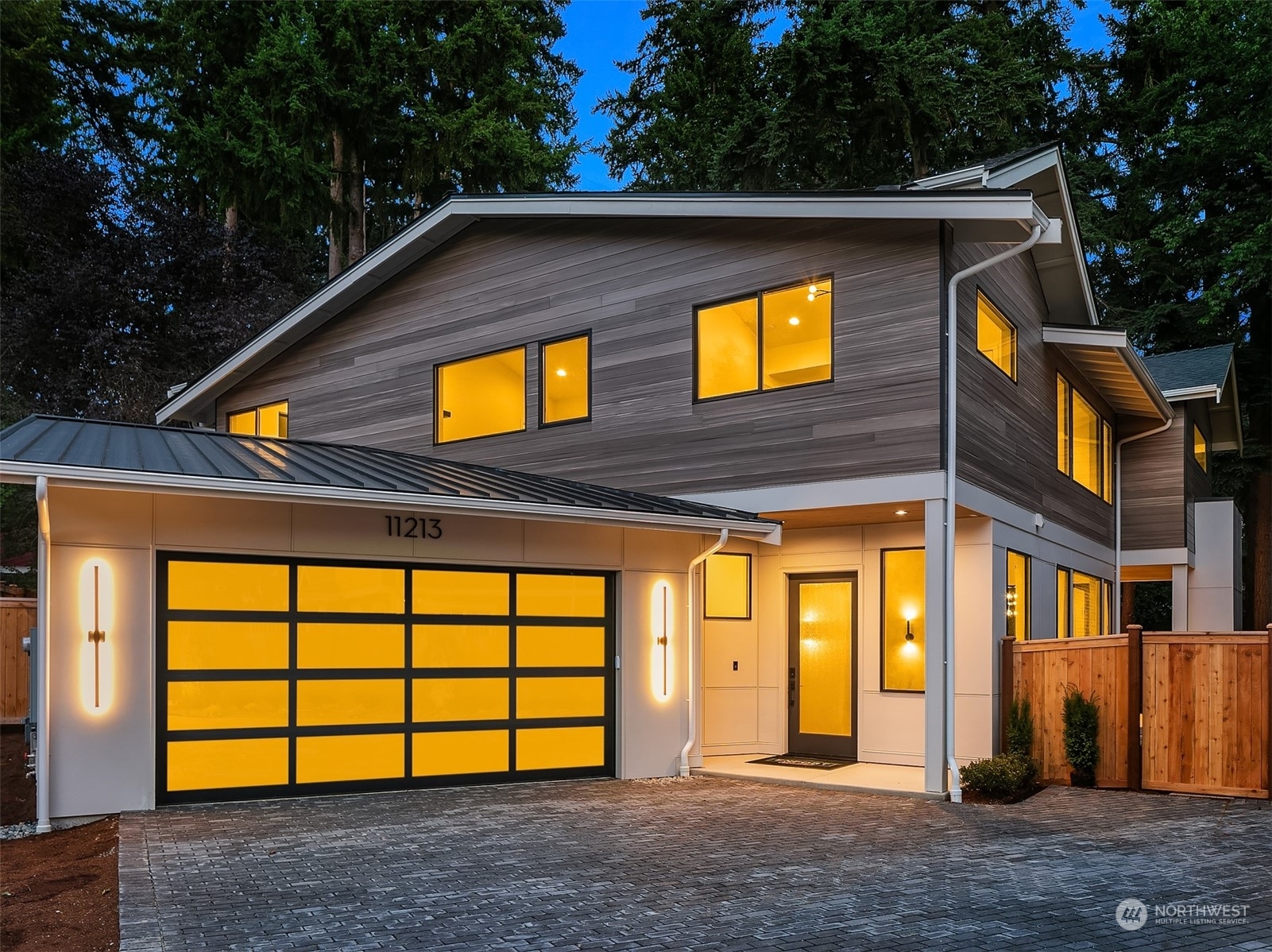 Property Photo: 11213 NE 103rd Place WA 98033
