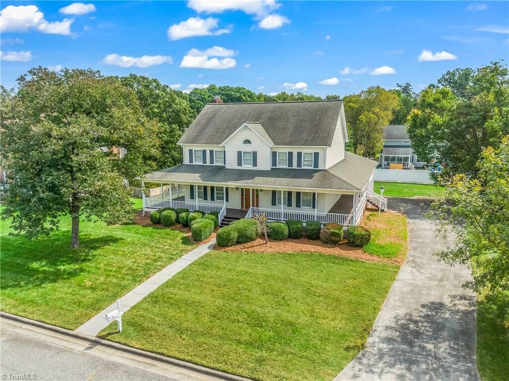 Property Photo: 1304 Primrose Lane NC 27265