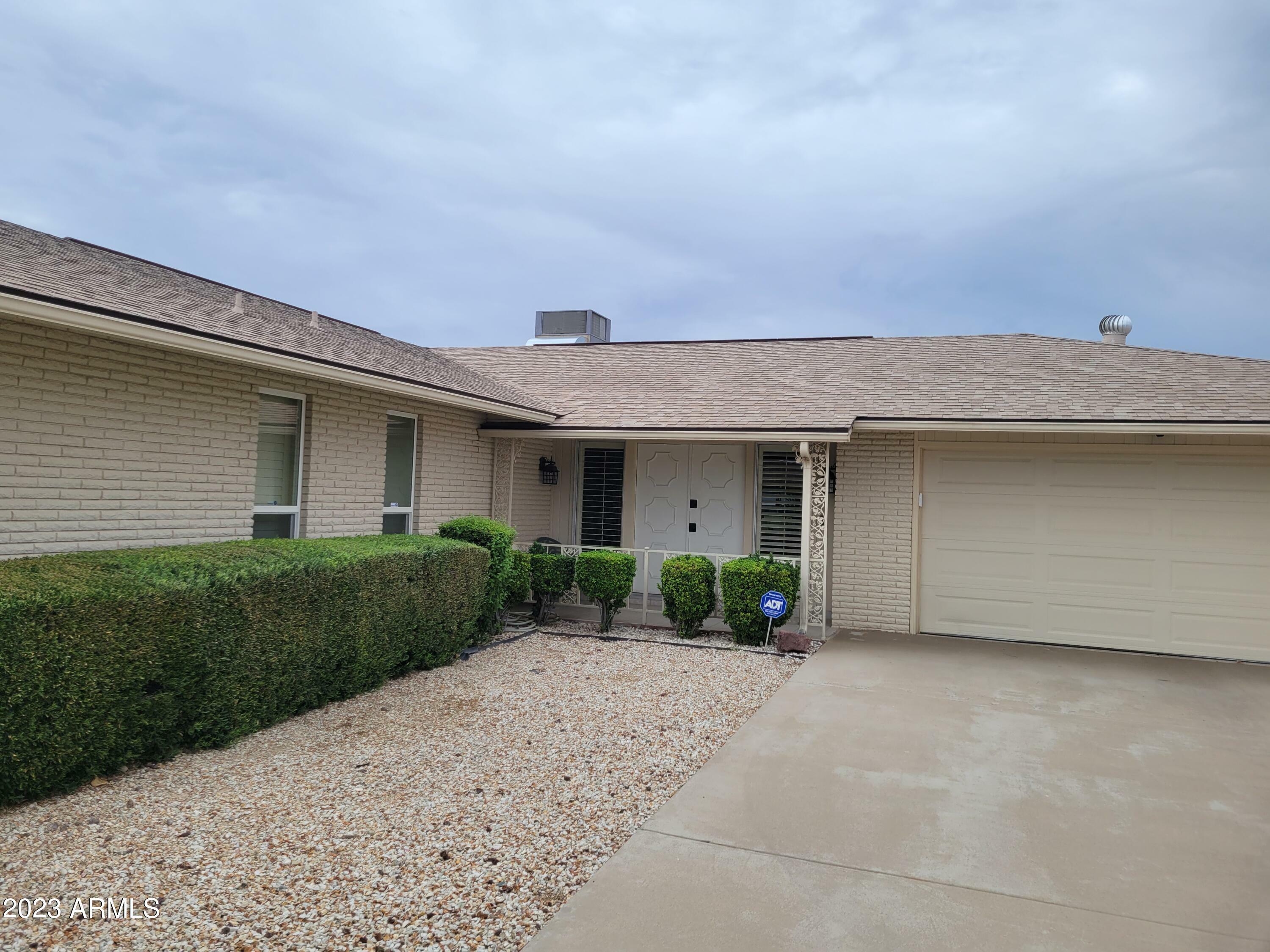 Property Photo: 9605 W Briarwood Circle AZ 85351