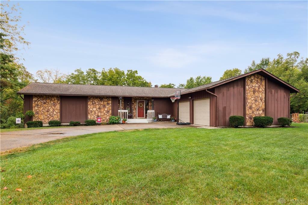Property Photo: 7447 Sleepy Hollow Drive OH 45069