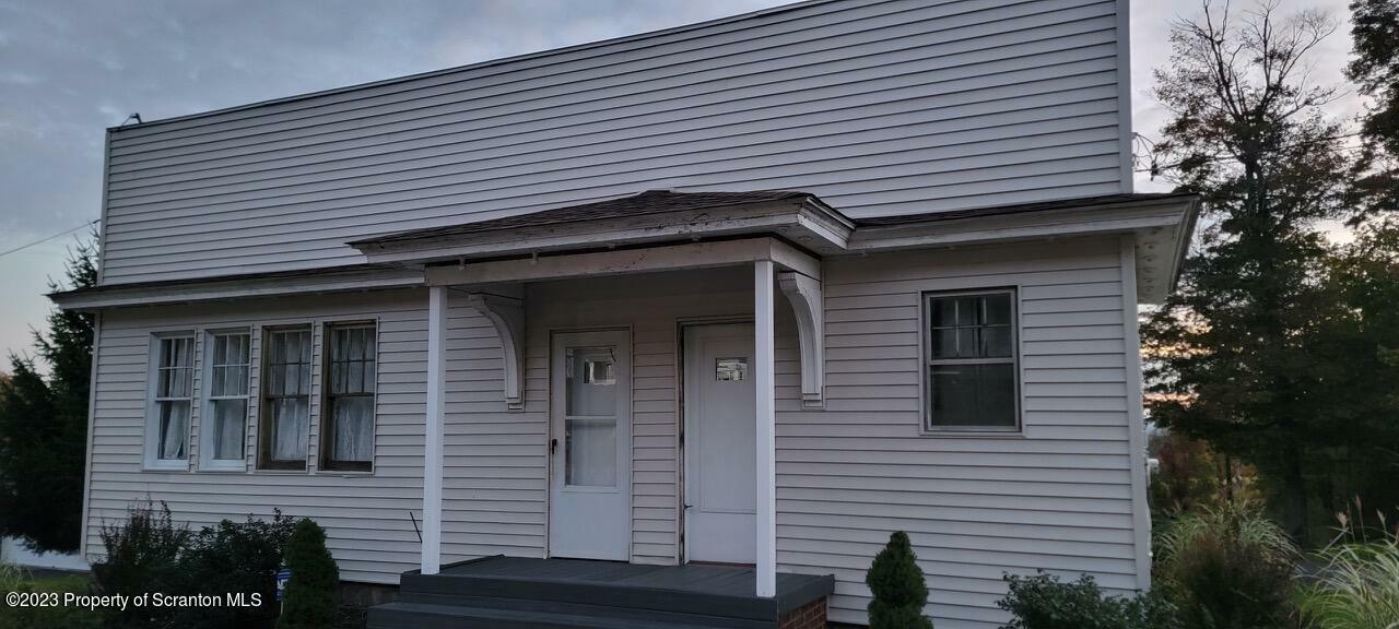 Property Photo:  985 Scranton Pocono Highway  PA 18444 