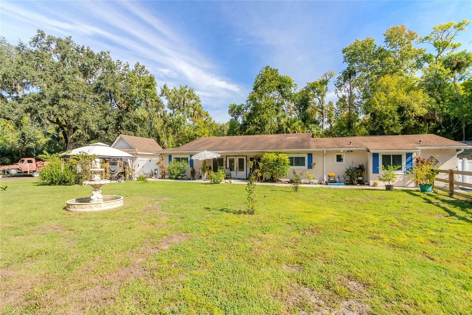 Property Photo:  1705 Turtle Hill Road  FL 32725 