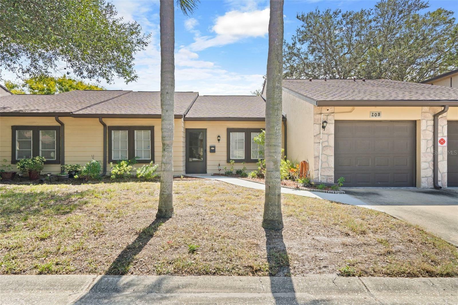 Property Photo:  2101 Sunset Point Road 203  FL 33765 