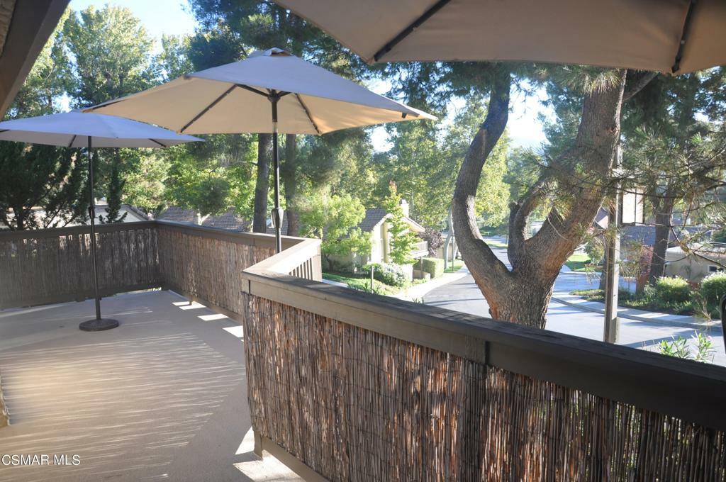 Property Photo: 33 Sparrowhawk Lane CA 91377