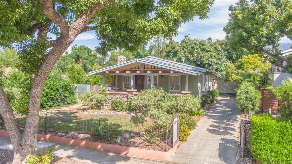 Property Photo:  553 Pepper Street  CA 91103 