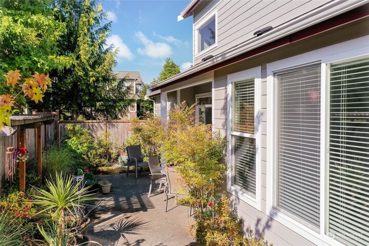 Property Photo:  4652 Rochelle Street SE  WA 98503 