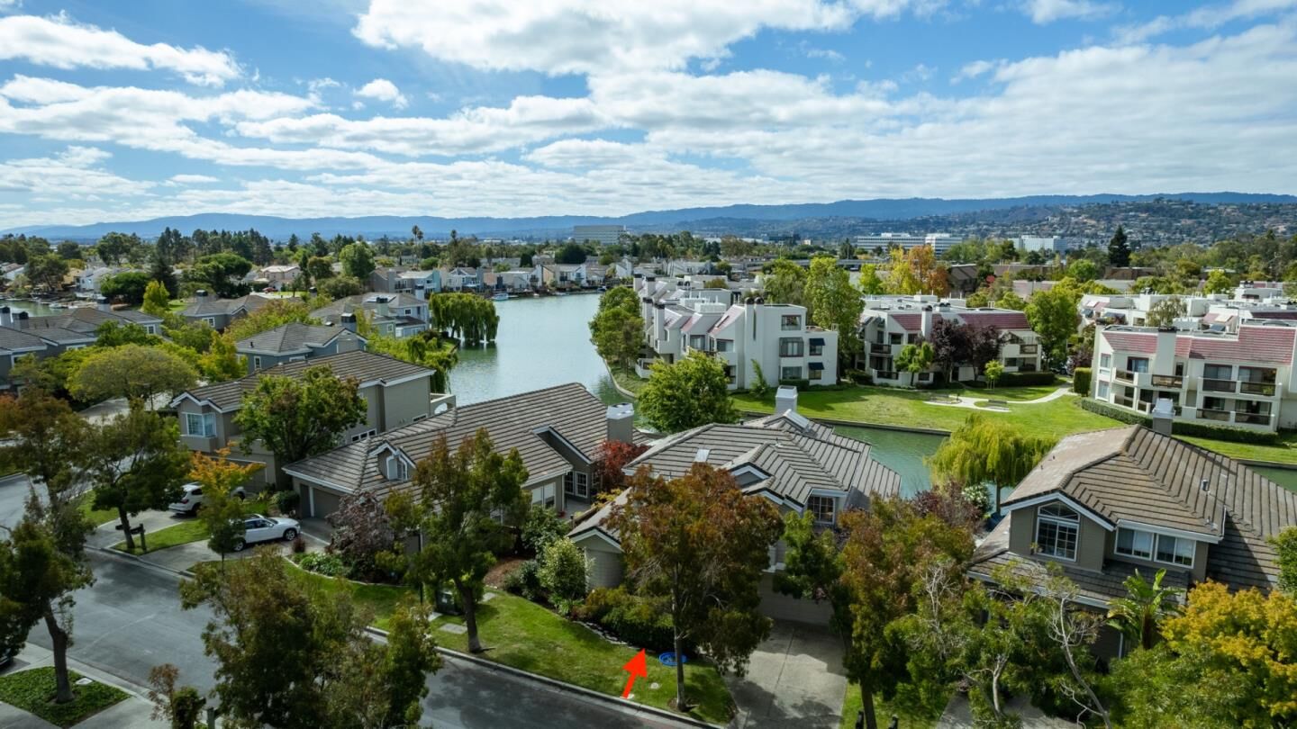 Property Photo:  568 Island Place  CA 94065 