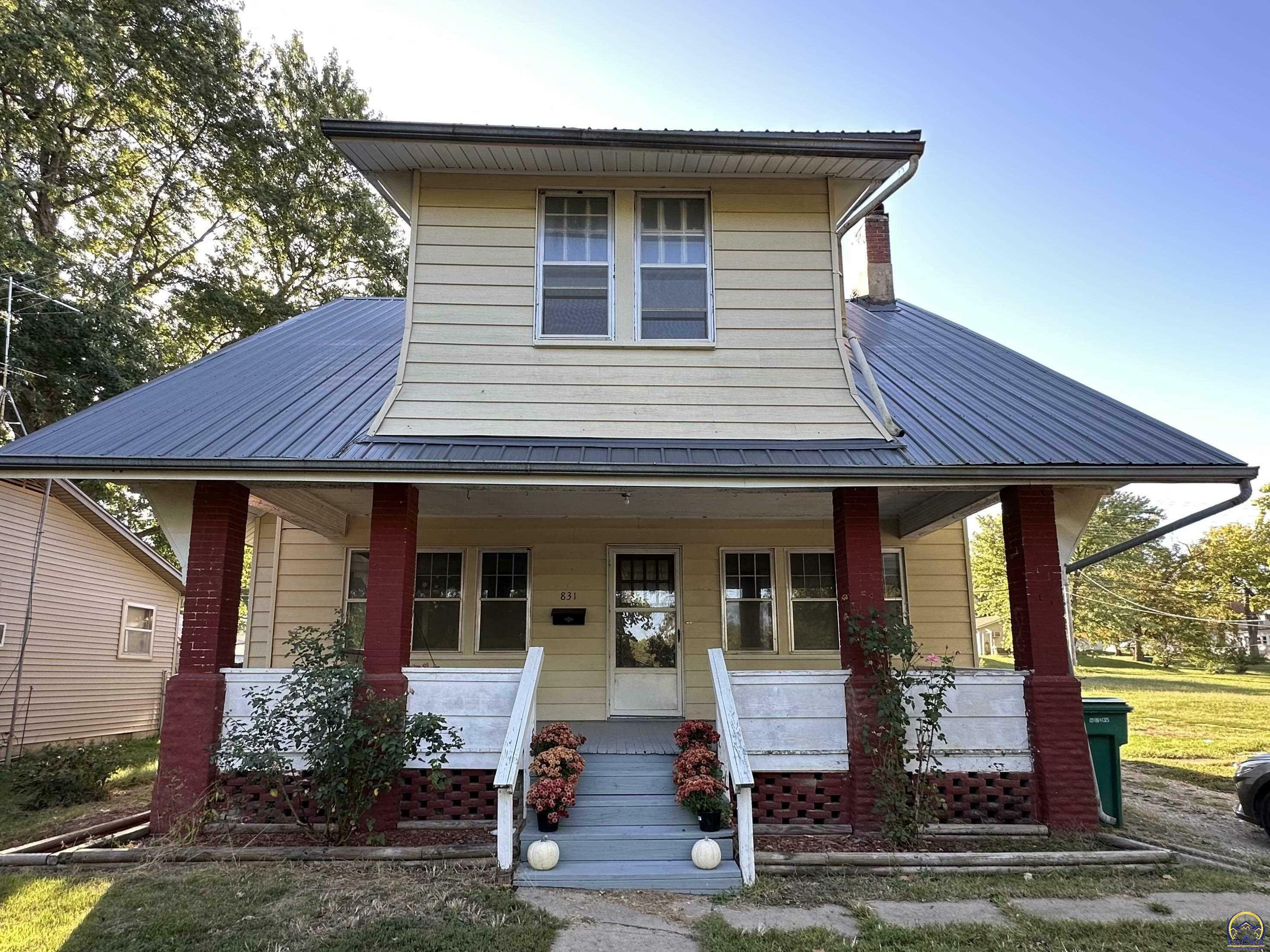 Property Photo:  831 New Jersey Ave  KS 66436 