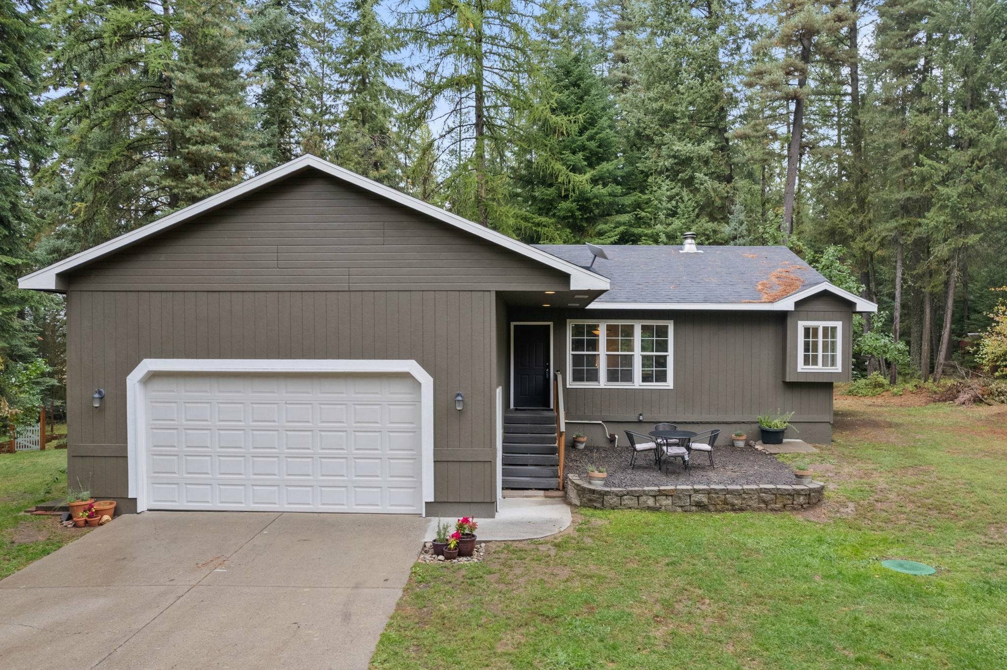 Property Photo: 7128 W Oregon Rd WA 99006