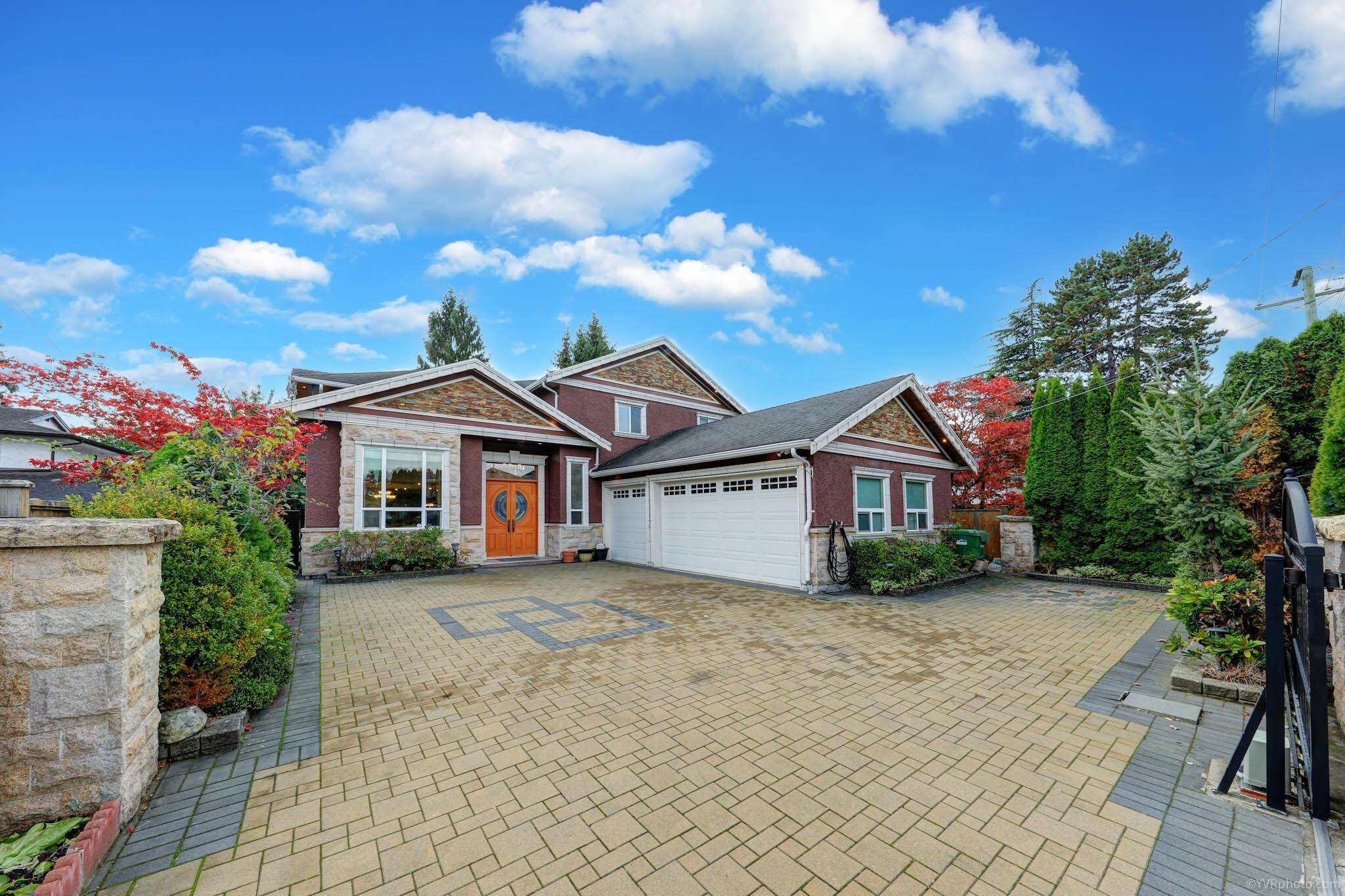 Property Photo: 8426 Francis Road BC V6Y 1A6