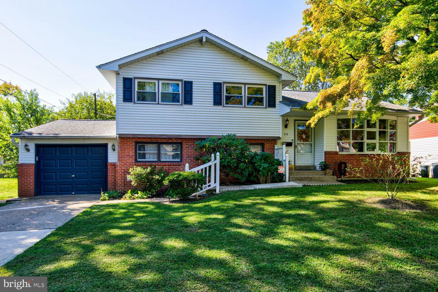 Property Photo:  319 Ashbourne Road  DE 19703 